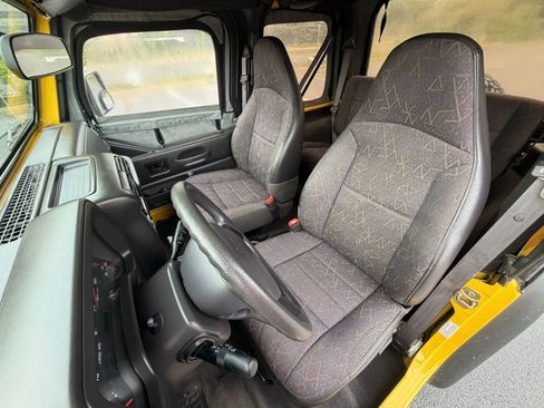 Used 2002 Jeep Wrangler X AWD/4WD image 50
