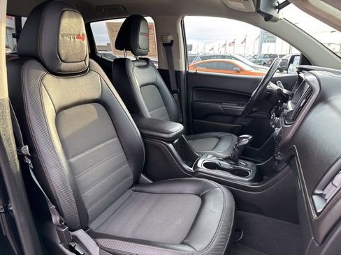 Used 2022 GMC Canyon AT4 image 28