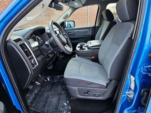 Used 2021 RAM 1500 Classic SLT w/ Electronics Group image 12