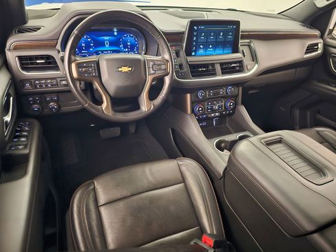 Used 2022 Chevrolet Suburban High Country w/ LPO, Illumination Package AWD/4WD image 7