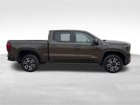 Used 2023 GMC Sierra 1500 AT4 w/ AT4 Premium Package AWD/4WD image 6