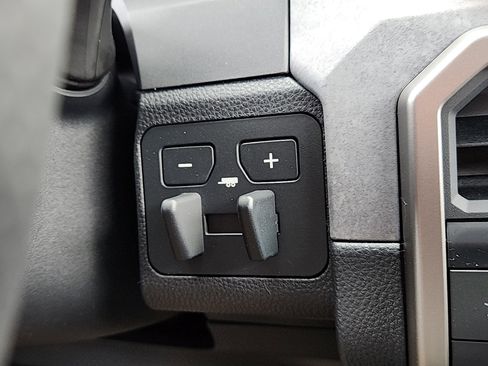 New 2026 Toyota 4Runner 4WD image 17