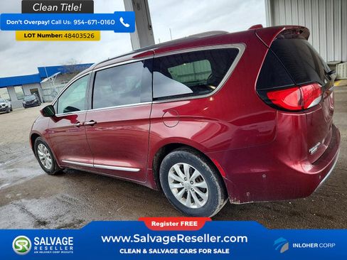 Used 2018 Chrysler Pacifica Touring-L w/ Advanced Safetytec Group FWD image 3