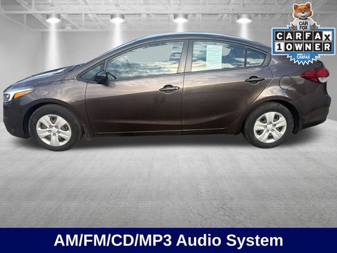 Used 2017 Kia Forte LX FWD image 2