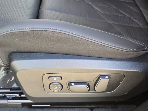 New 2026 BMW X3 xDrive30 w/ M Sport Package image 25