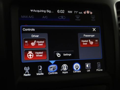 Used 2018 Jeep Cherokee Latitude Plus w/ Cold Weather Group image 8