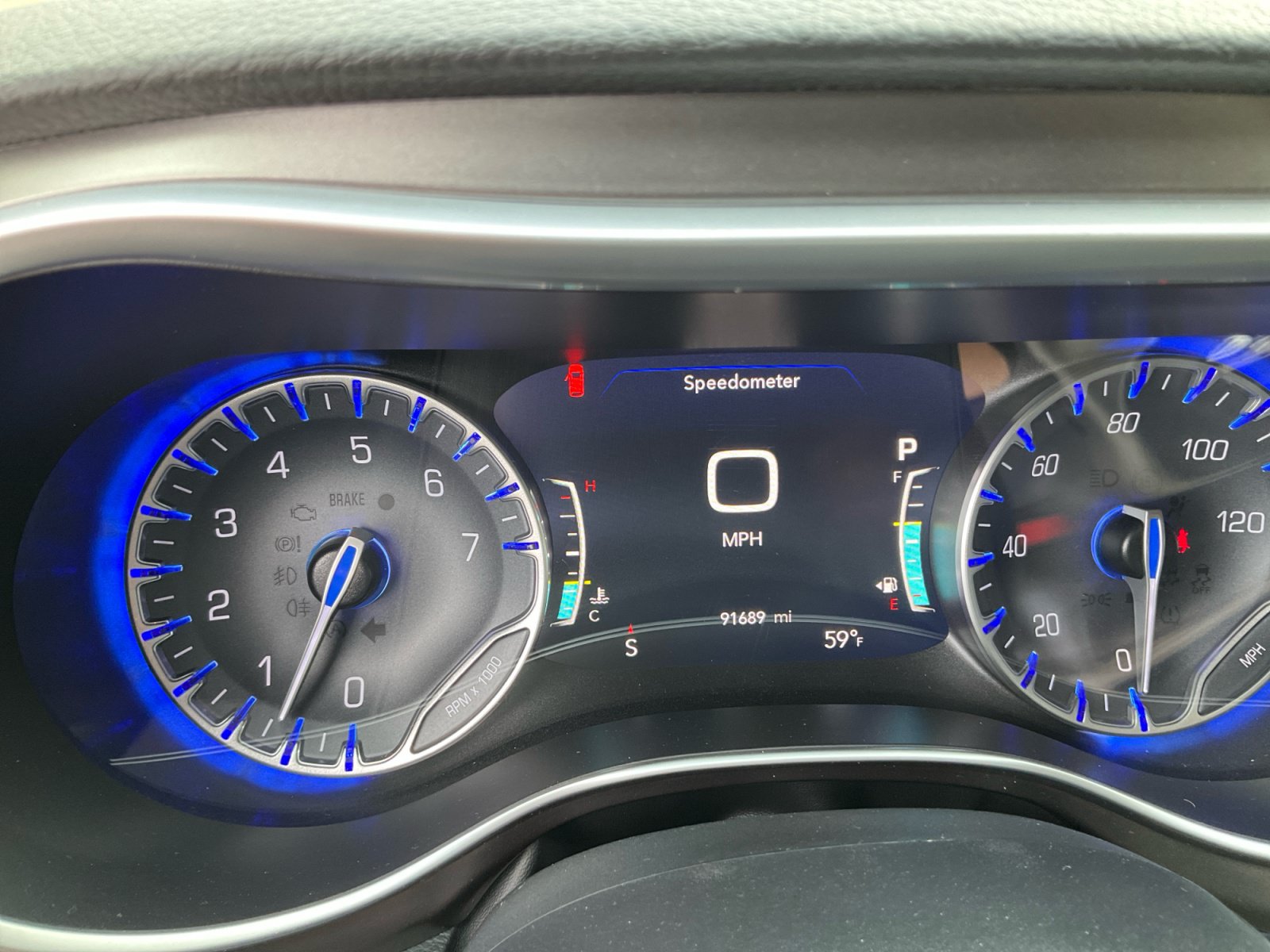 Used 2018 Chrysler Pacifica Limited w/ Advanced Safetytec Group FWD image 28