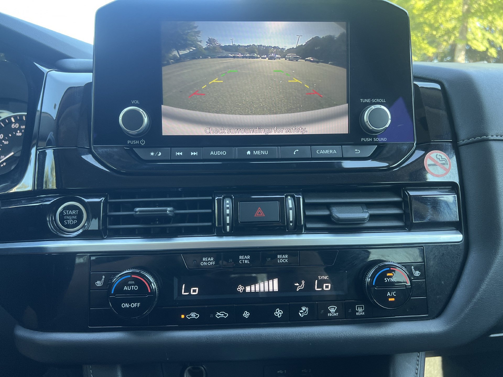 Used 2024 Nissan Pathfinder SV FWD image 5