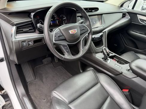 Certified 2018 Cadillac XT5 Luxury w/ Driver Awareness Package AWD/4WD image 19
