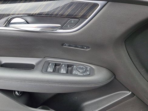 Used 2020 Cadillac XT6 Premium Luxury AWD/4WD image 11