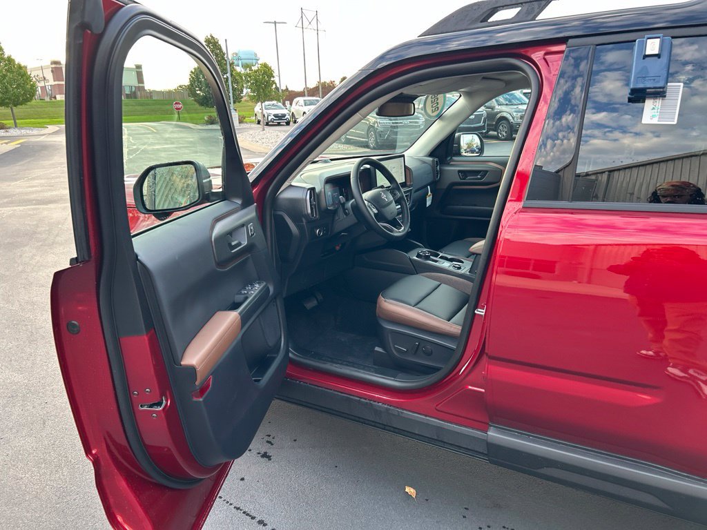 New 2026 Ford Bronco Sport Outer Banks w/ Outer Banks Tech Package+ AWD/4WD image 9