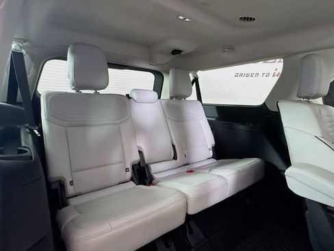 Certified 2025 Ford Expedition Max Platinum w/ Platinum Ultimate Package image 34