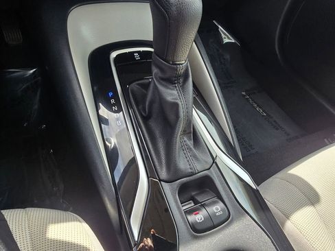 Used 2022 Toyota Corolla LE w/ Carpet Mat Package (TMS) image 24