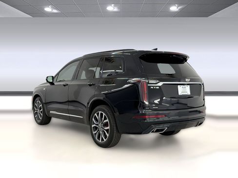 Used 2023 Cadillac XT6 Sport w/ Platinum Package AWD/4WD image 3
