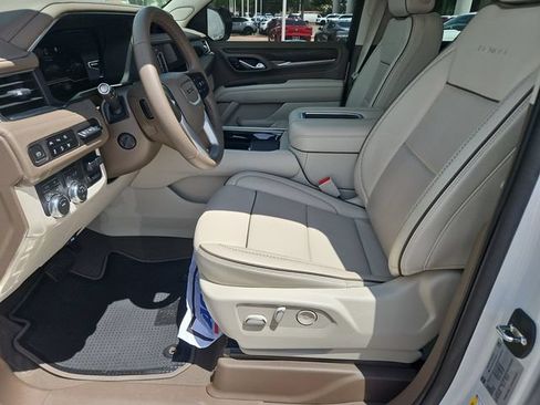 Used 2023 GMC Yukon Denali w/ Max Trailering Package AWD/4WD image 18