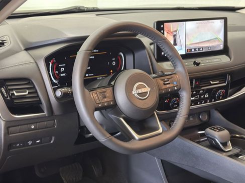 Used 2024 Nissan Rogue SL w/ SL Premium Package AWD/4WD image 17