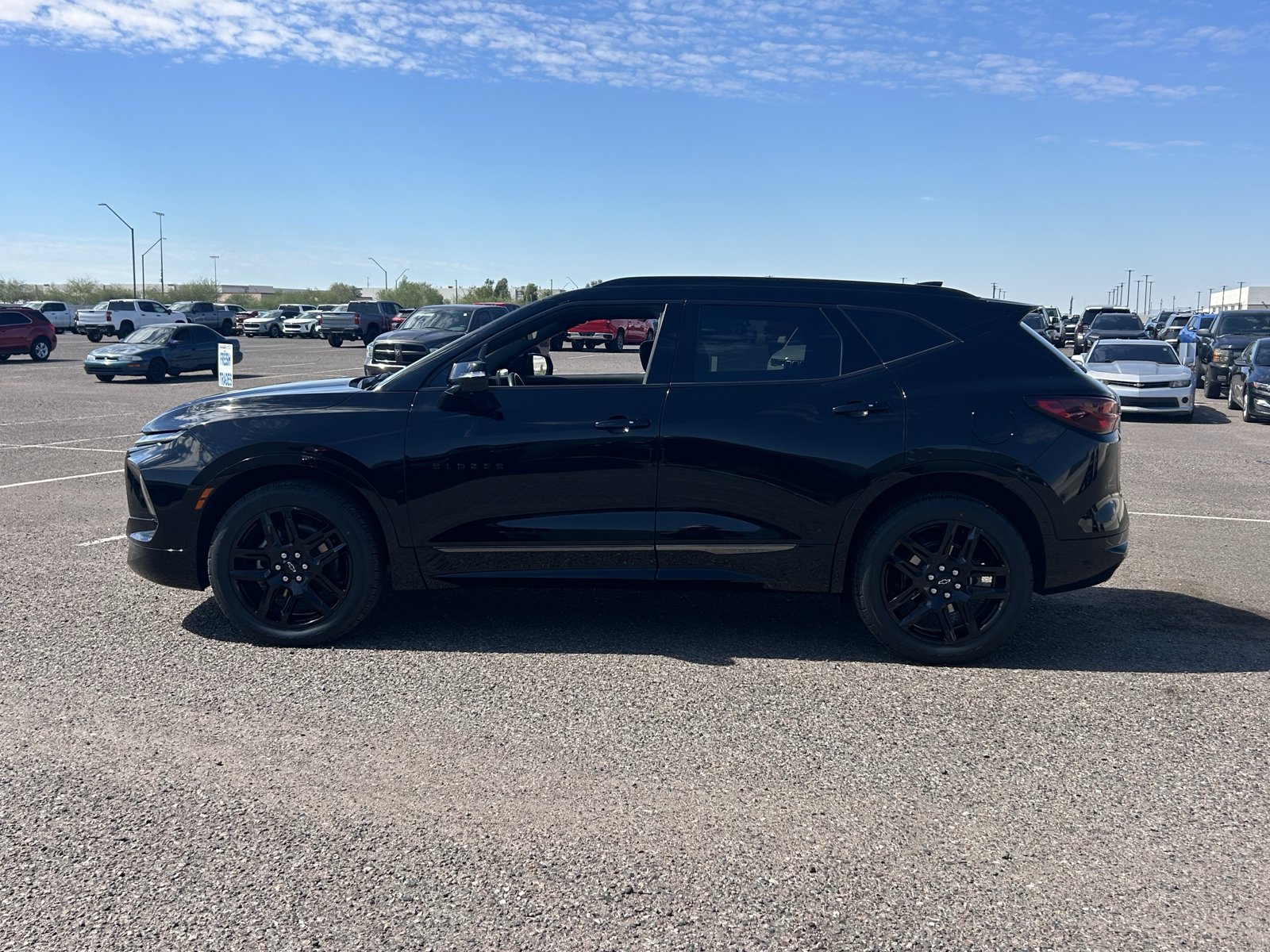 Used 2024 Chevrolet Blazer RS w/ Driver Confidence II Package FWD image 2