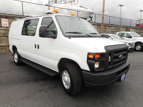 Used 2009 Ford E-350 and Econoline 350 Super Duty RWD image 1