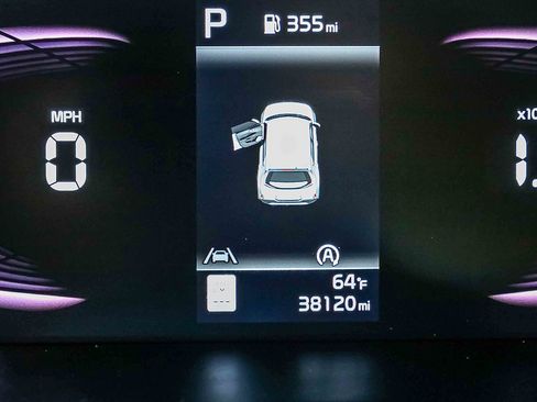 Certified 2023 Kia Soul LX w/ LX Technology Package image 10