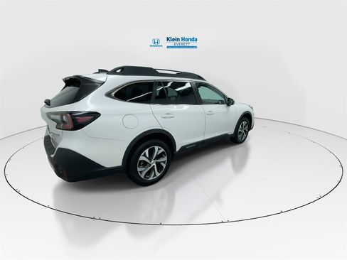 Used 2021 Subaru Outback Limited image 2