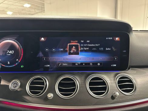 Used 2022 Mercedes-Benz E 350 Sedan image 26