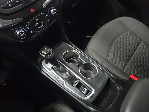 Used 2018 Chevrolet Equinox LT image 26