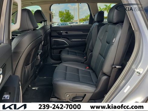 Certified 2024 Kia Telluride SX FWD image 12
