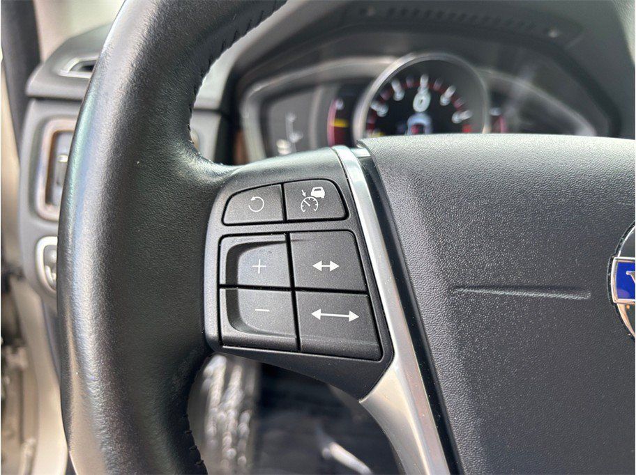 Used 2016 Volvo XC70 T5 Platinum AWD/4WD image 23