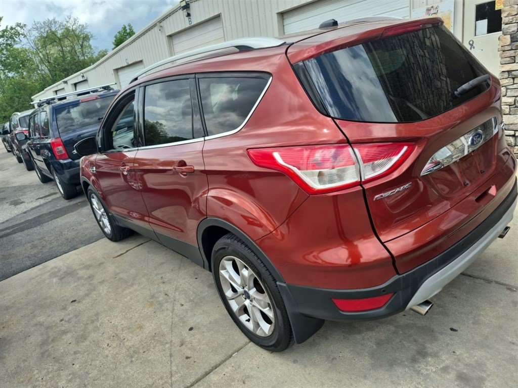 Used 2016 Ford Escape Titanium w/ Equipment Group 301A AWD/4WD image 4