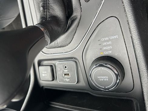 Used 2022 Jeep Cherokee Latitude Lux AWD/4WD image 20