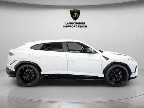 Used 2024 Lamborghini Urus S AWD/4WD image 8