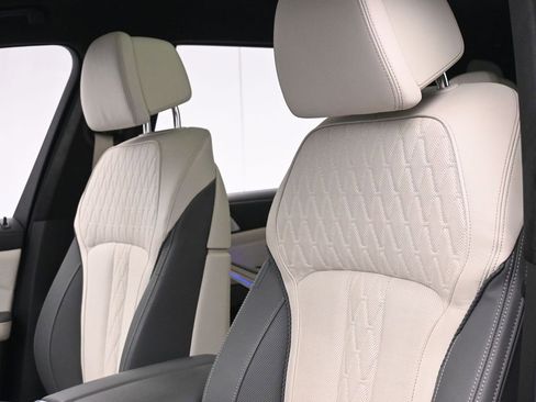 Used 2023 BMW X7 M60i w/ Executive Package image 14