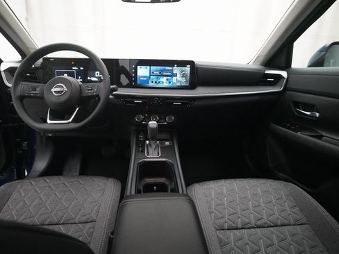 Certified 2025 Nissan Kicks SV w/ SV Premium Package image 5