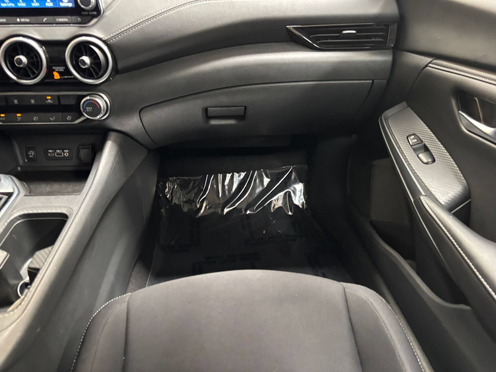 Used 2025 Nissan Sentra SV FWD image 32
