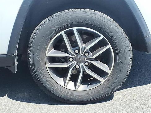 Used 2021 Jeep Grand Cherokee Limited AWD/4WD image 9