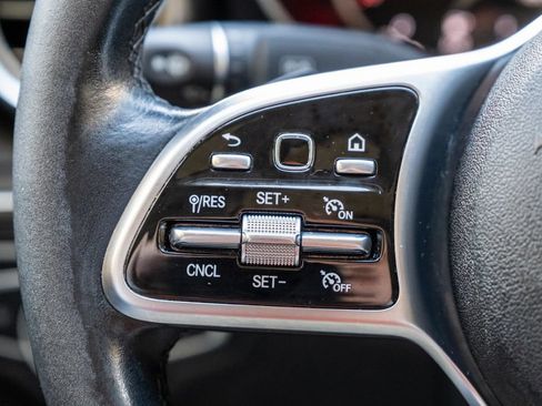 Used 2019 Mercedes-Benz C 300 Sedan image 18