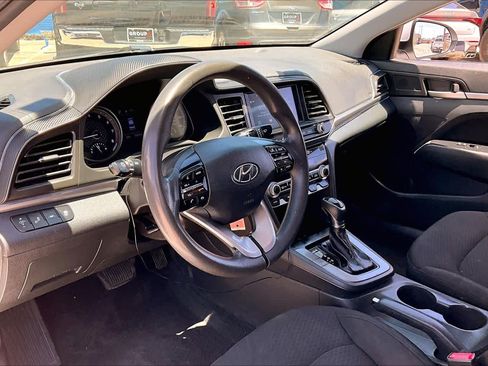 Used 2020 Hyundai Elantra SEL w/ Cargo Package (C1) FWD image 16