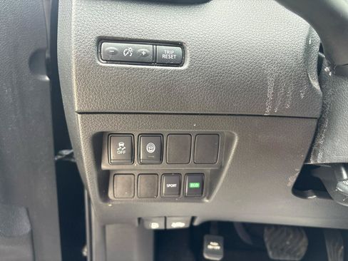 Used 2020 Nissan Rogue Sport S FWD image 14