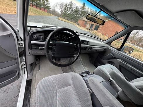 Used 1995 Ford Bronco XLT image 11