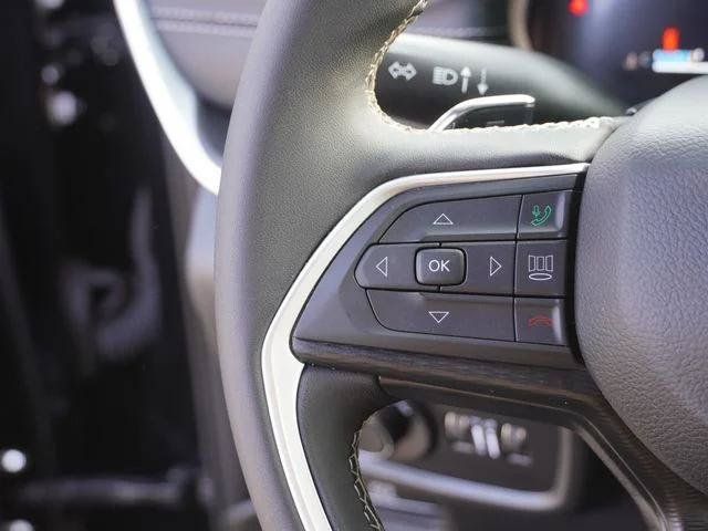 Certified 2024 Jeep Grand Cherokee Laredo RWD image 27