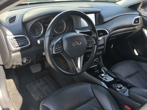 Used 2018 INFINITI QX30 image 13