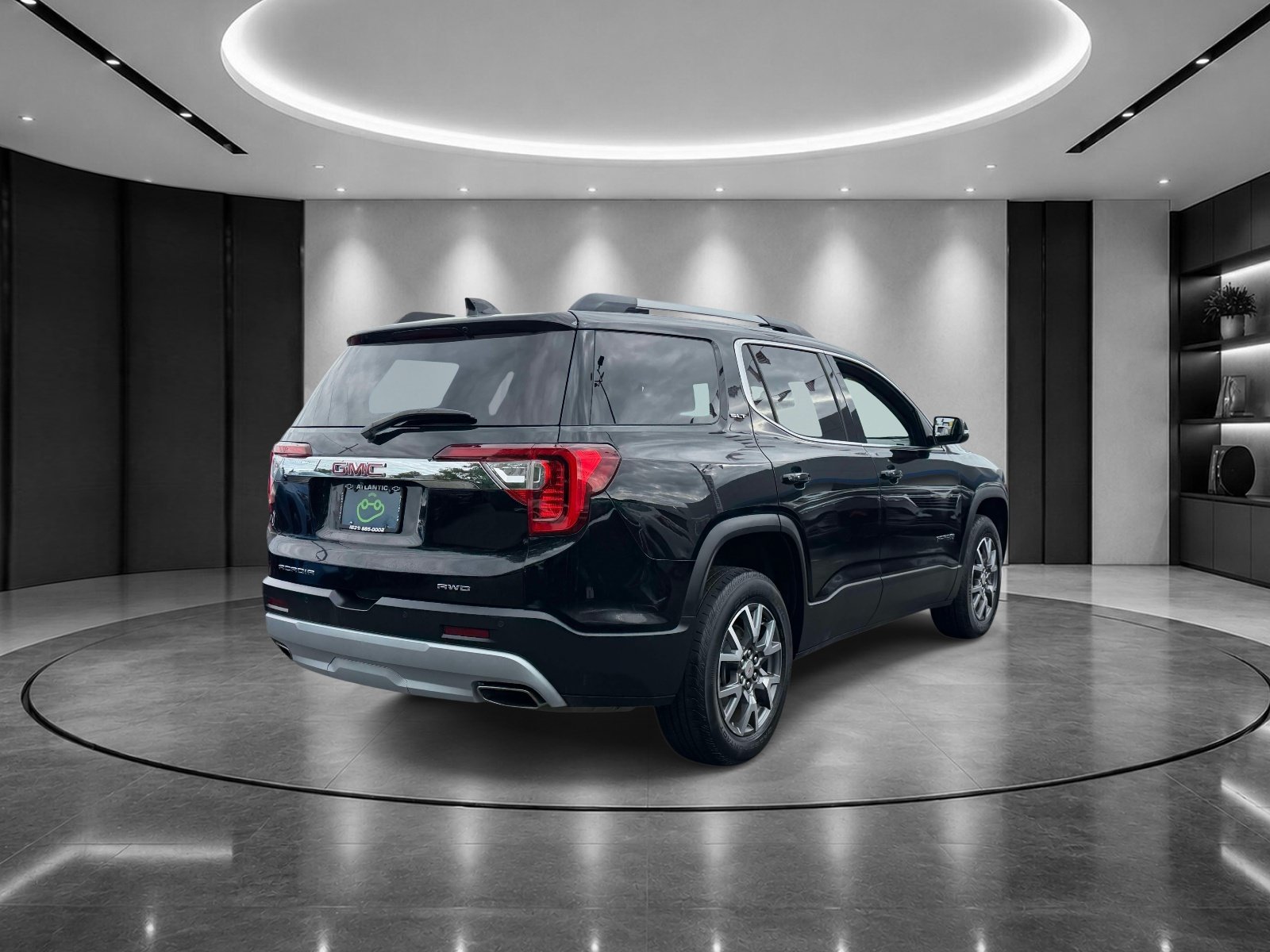 Used 2023 GMC Acadia SLT AWD/4WD image 4