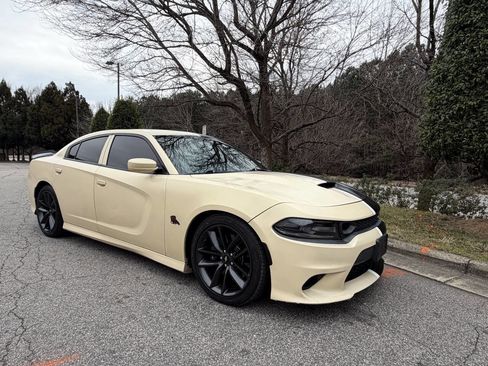 Used 2019 Dodge Charger Scat Pack image 15