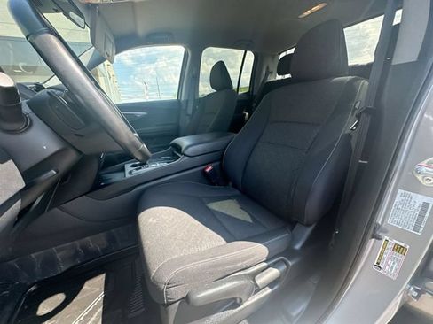 Used 2024 Honda Ridgeline Sport image 13