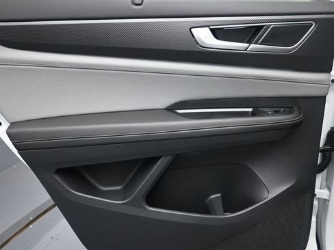 New 2026 Volkswagen Atlas Cross Sport SEL R-Line image 23