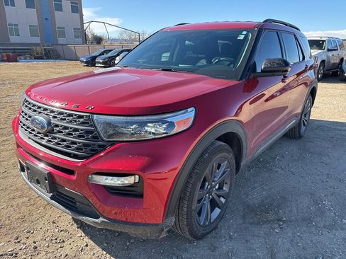 Used 2023 Ford Explorer XLT w/ Equipment Group 202A image 1