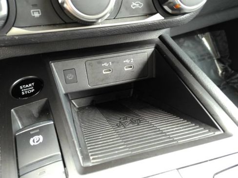Used 2025 Nissan Kicks SV FWD image 41