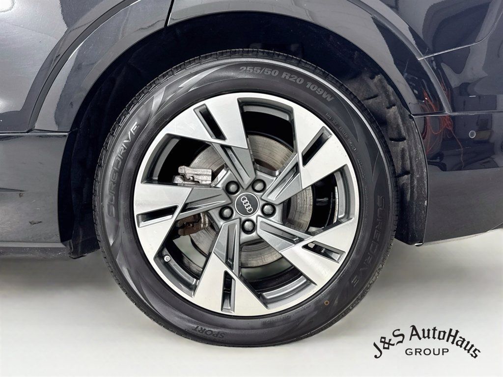 Used 2022 Audi e-tron Premium AWD/4WD image 40