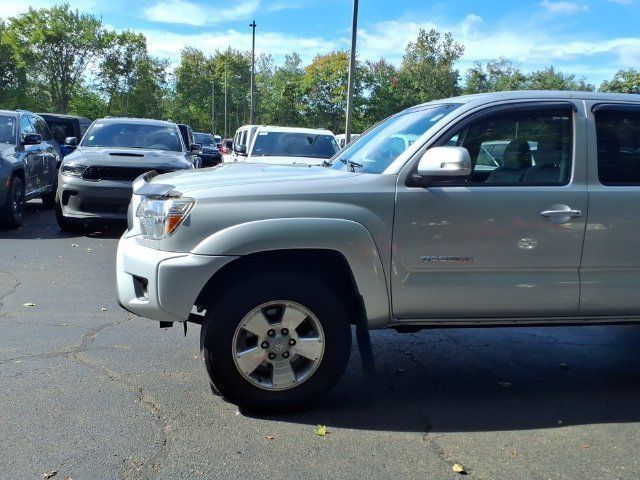 Used 2012 Toyota Tacoma 4x4 Double Cab w/ TRD Sport Pkg image 4
