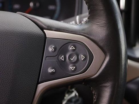 Used 2017 Chevrolet Colorado Z71 AWD/4WD image 12